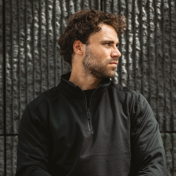 Zip sweater in colour black