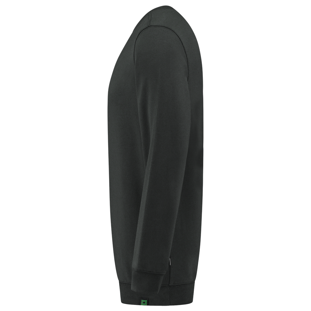 Dark_Grey_04