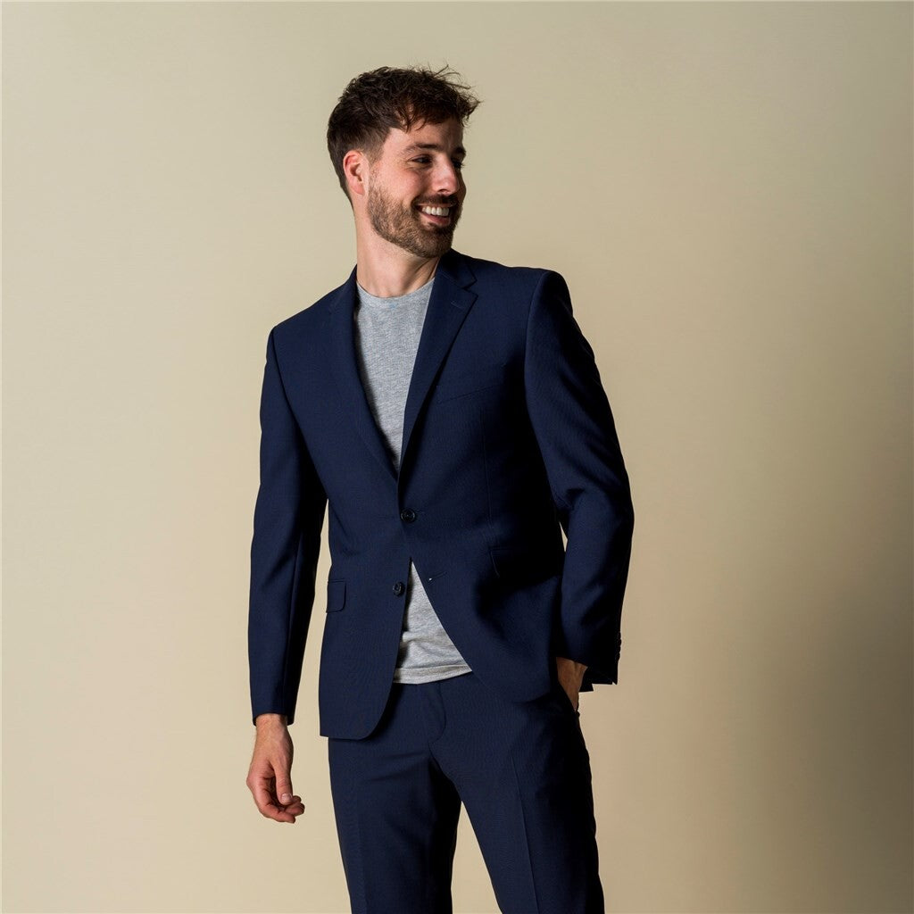 Model_Business_Blue
