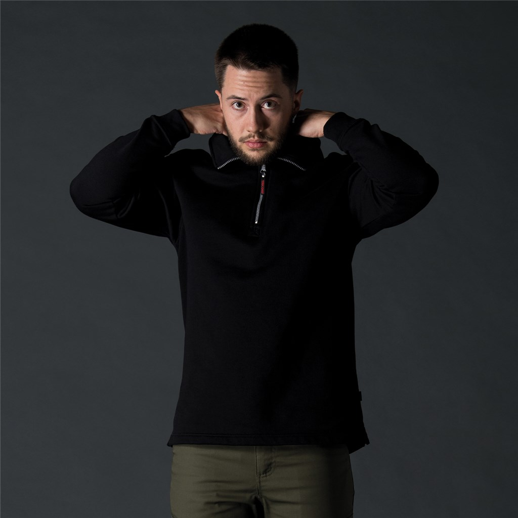 Model_Black